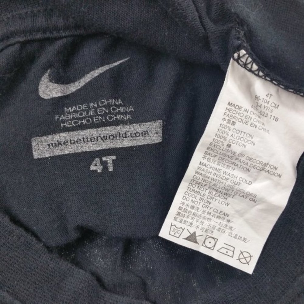 Nike T-Shirt Black "Rewrite History" Boys - Picture 4 of 4